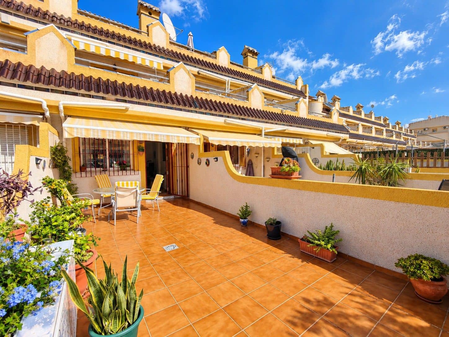 3 soveværelse Rækkehus til salg i Orihuela Costa med swimmingpool garage - € 197.950 (Ref: 10162338)
