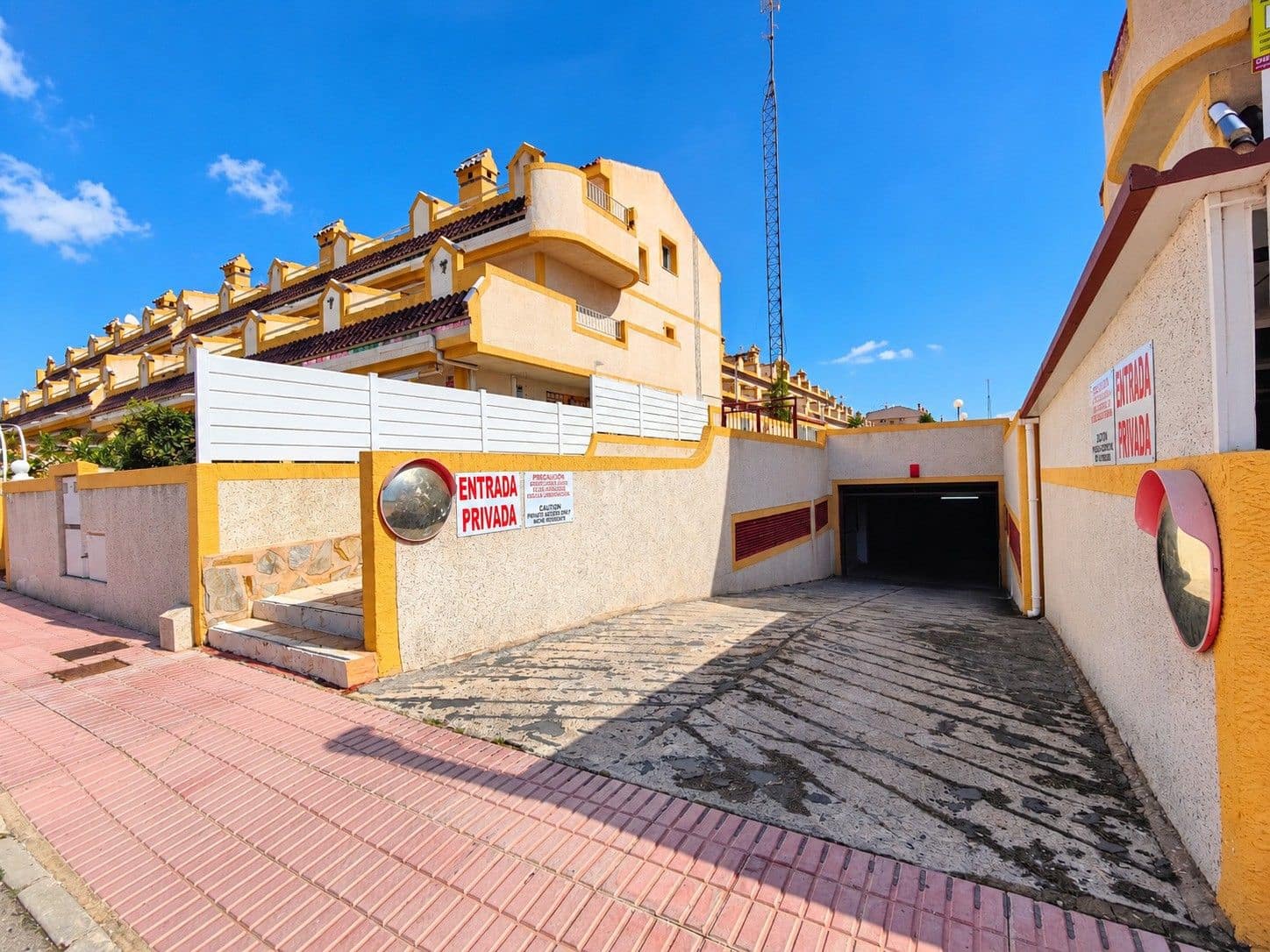 3 soveværelse Rækkehus til salg i Orihuela Costa med swimmingpool garage - € 197.950 (Ref: 10162338)