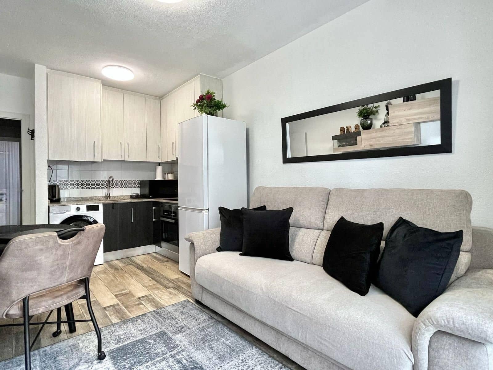 Apartamento de 1 habitación en Torrevieja en venta con piscina - 129.900 € (Ref: 10174091)