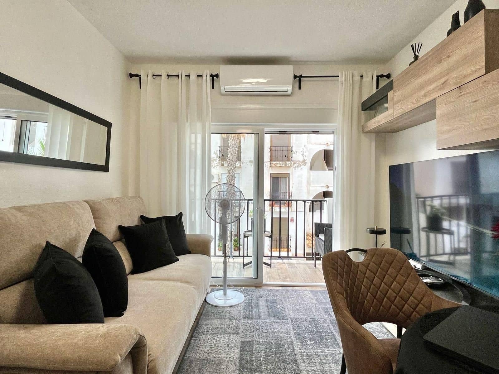 Apartamento de 1 habitación en Torrevieja en venta con piscina - 129.900 € (Ref: 10174091)