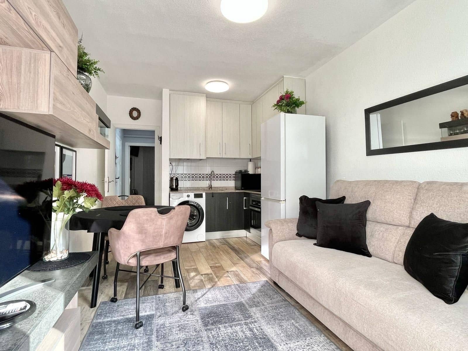 Apartamento de 1 habitación en Torrevieja en venta con piscina - 129.900 € (Ref: 10174091)