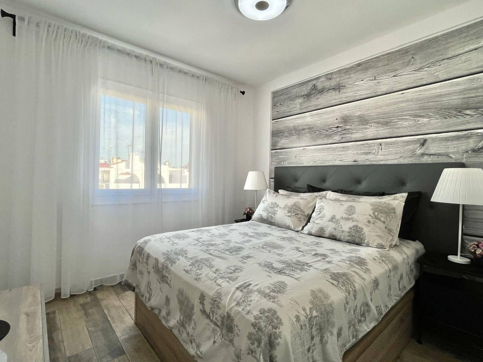 Apartamento de 1 habitación en Torrevieja en venta con piscina - 129.900 € (Ref: 10174091)