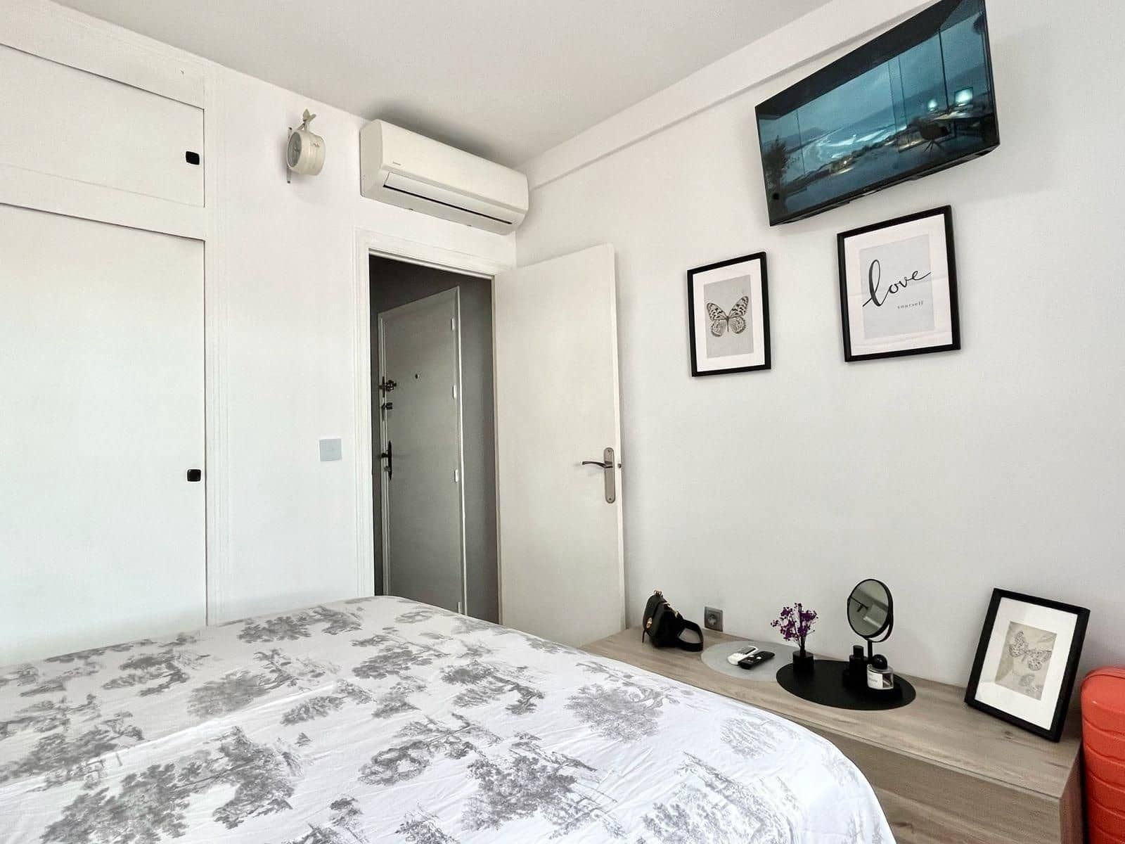 Apartamento de 1 habitación en Torrevieja en venta con piscina - 129.900 € (Ref: 10174091)
