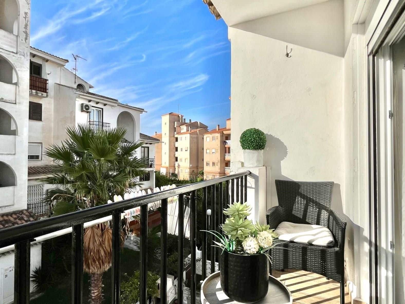 Apartamento de 1 habitación en Torrevieja en venta con piscina - 129.900 € (Ref: 10174091)