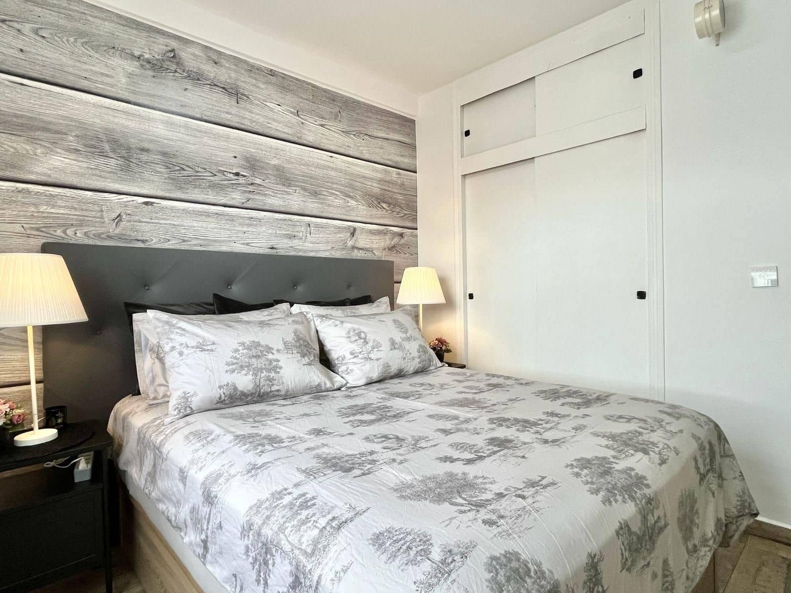 Apartamento de 1 habitación en Torrevieja en venta con piscina - 129.900 € (Ref: 10174091)