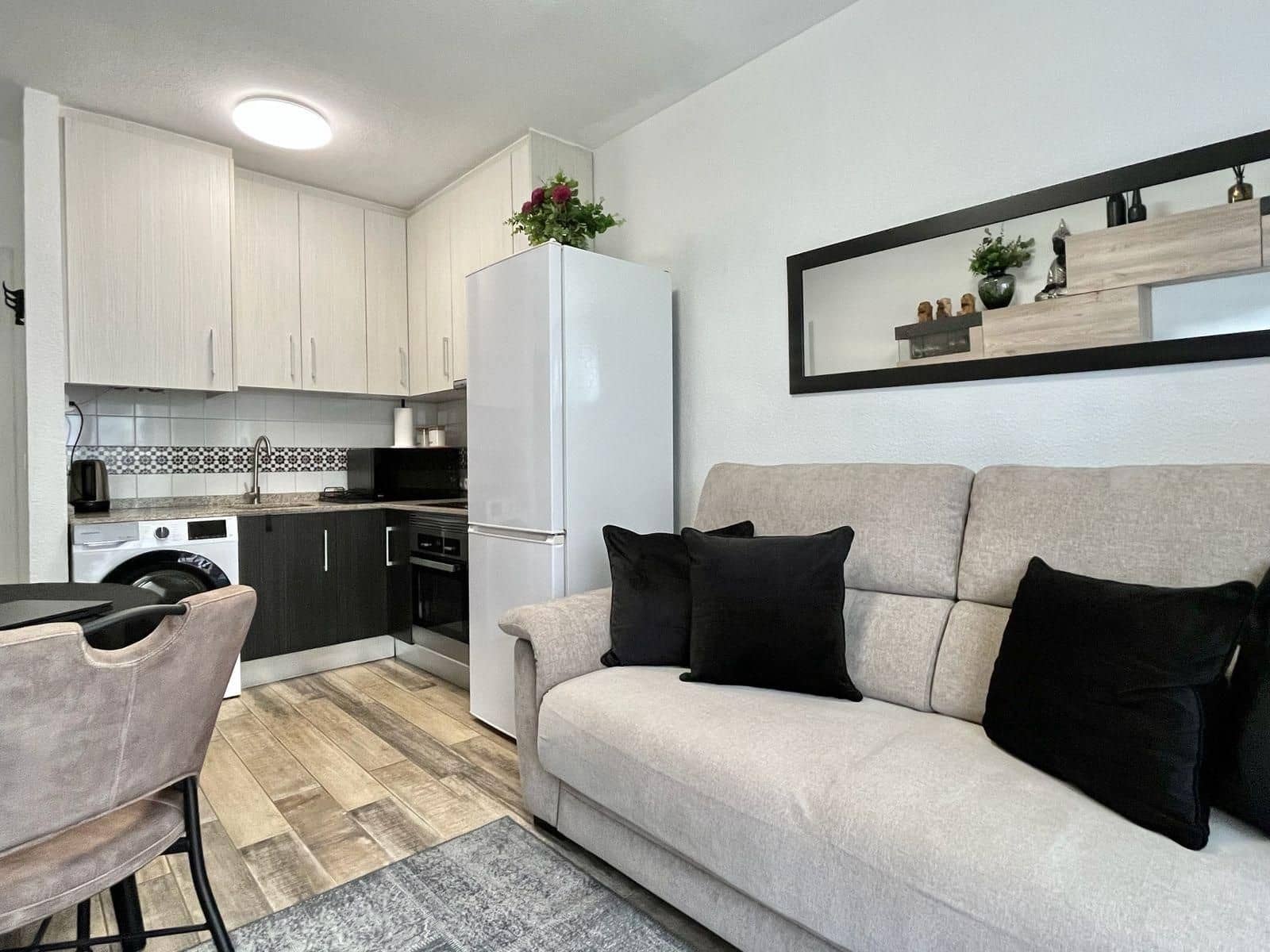 Apartamento de 1 habitación en Torrevieja en venta con piscina - 129.900 € (Ref: 10174091)