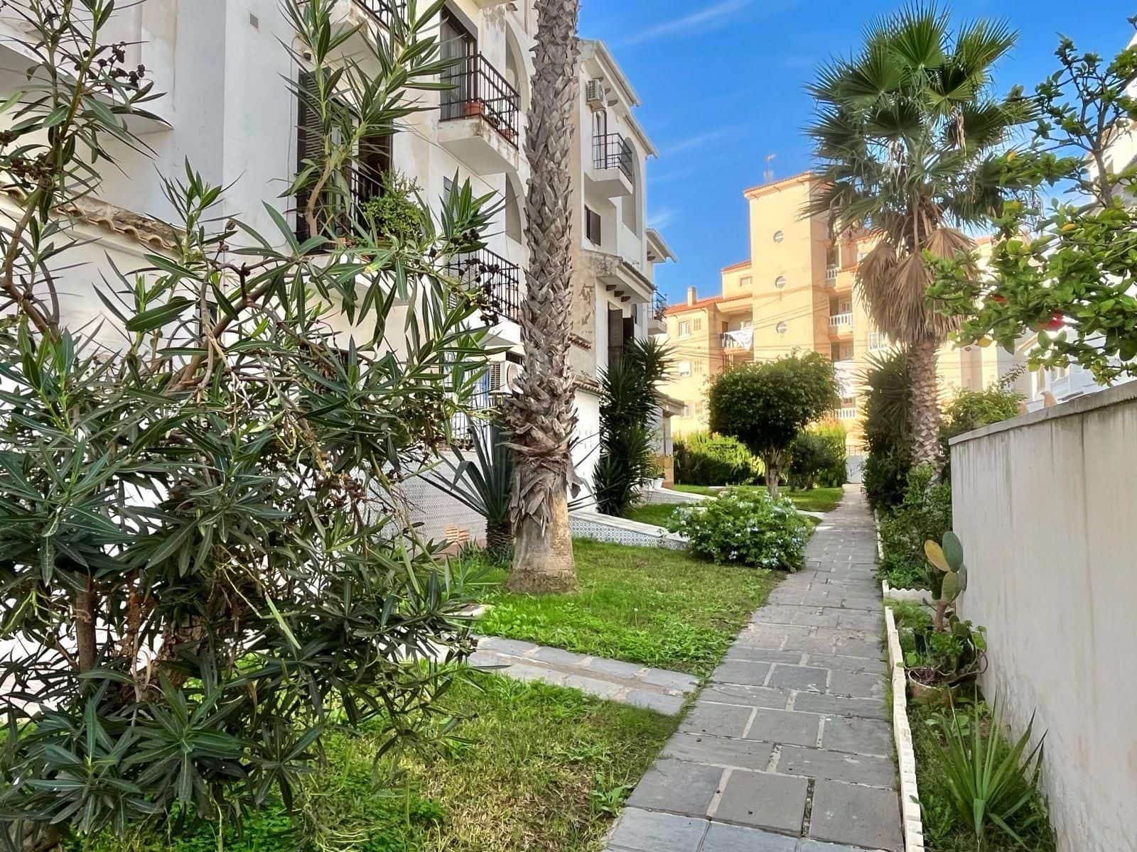 Apartamento de 1 habitación en Torrevieja en venta con piscina - 129.900 € (Ref: 10174091)