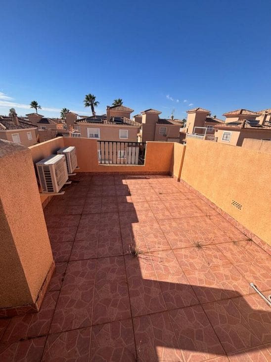 2 sovrum Radhus till salu i Orihuela med pool - 190 000 € (Ref: 10174100)
