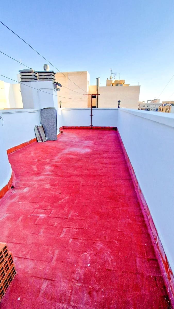 2 makuuhuone Kattohuoneisto myytävänä paikassa Torrevieja mukana 
autotalli - 220 000 € (Ref: 9537413)