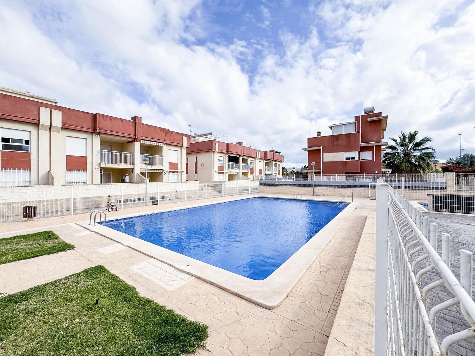 2 bedroom Apartment for sale in Orihuela Costa with pool garage - € 157,500 (Ref: 9537425)