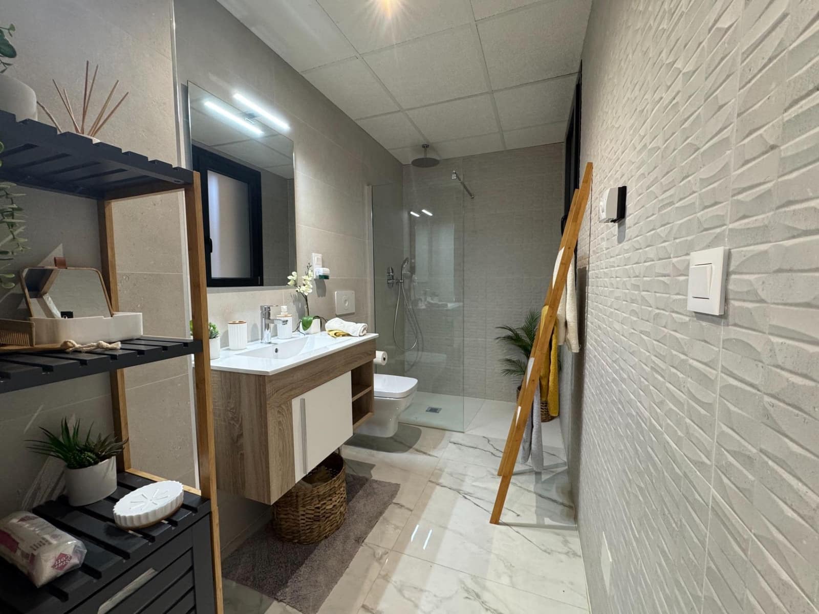 2 bedroom Apartment for sale in Las Mimosas with pool garage - € 262,000 (Ref: 9541259)