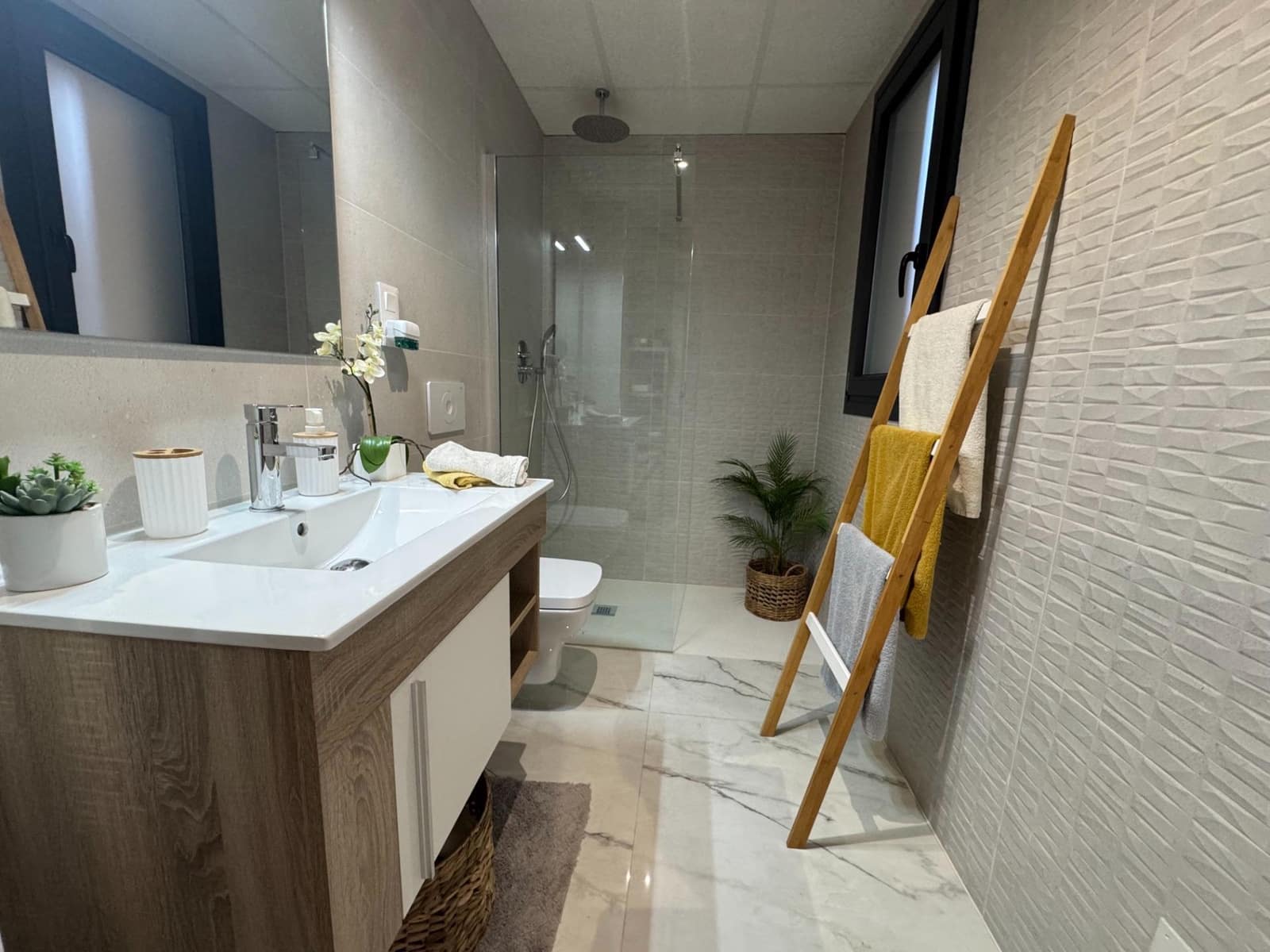 2 bedroom Apartment for sale in Las Mimosas with pool garage - € 262,000 (Ref: 9541259)