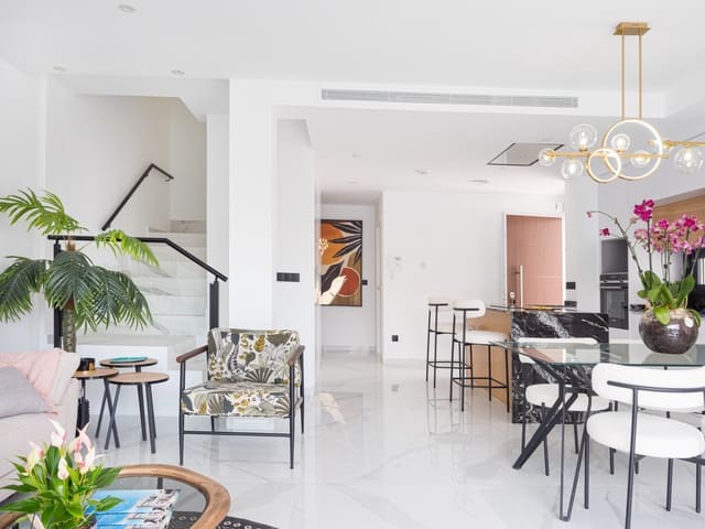 3 makuuhuone Rivitalo myytävänä paikassa Lo Pagan, San Pedro del Pinatar mukana uima-altaan 
autotalli - 478 000 € (Ref: 9541294)