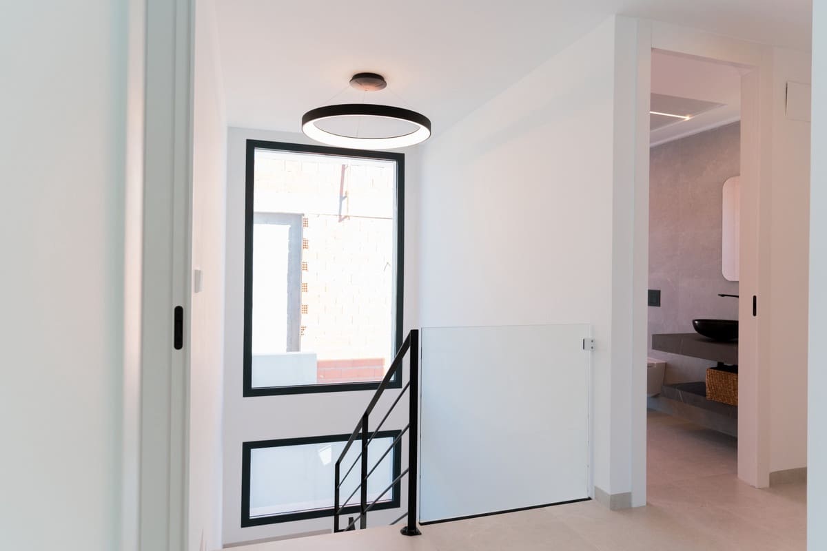 3 makuuhuone Huvila myytävänä paikassa Ciudad Quesada mukana uima-altaan 
autotalli - 599 500 € (Ref: 9541315)