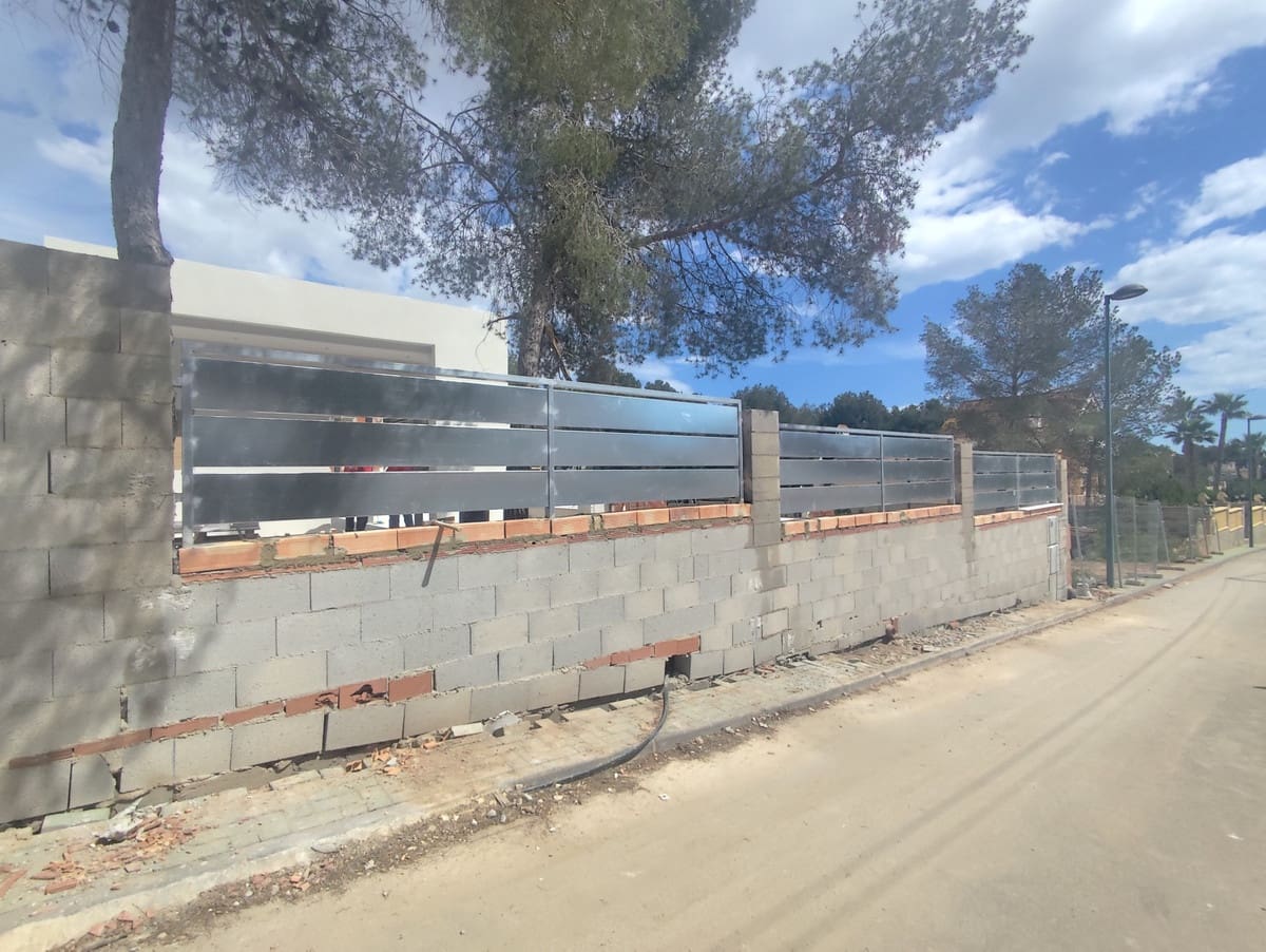 3 sypialnia Willa na sprzedaż w Pinar de Campoverde z basenem garażem - 825 000 € (Ref: 9541316)