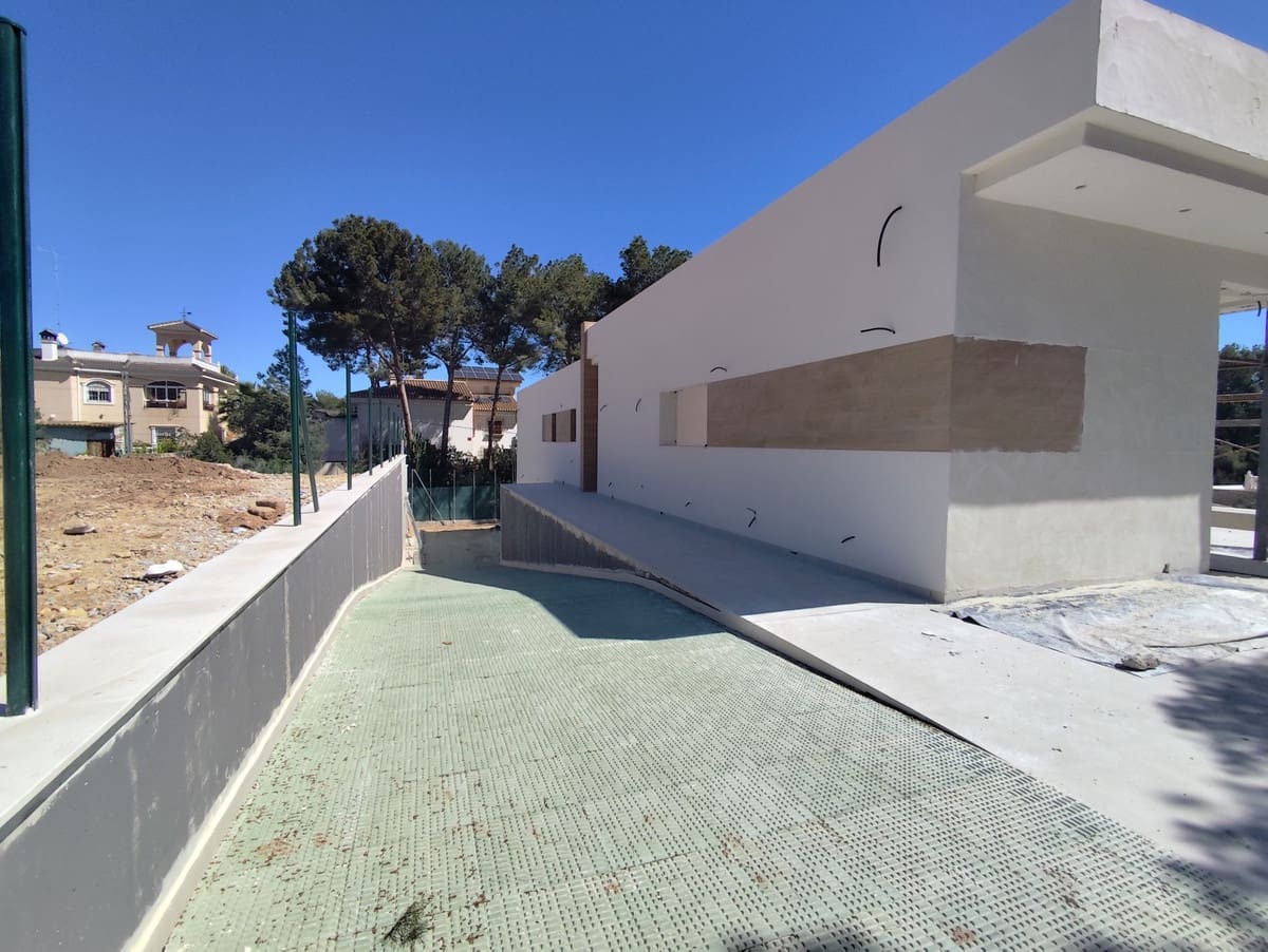 3 sypialnia Willa na sprzedaż w Pinar de Campoverde z basenem garażem - 825 000 € (Ref: 9541316)