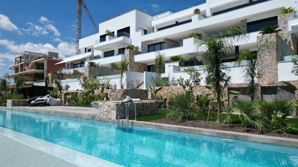 2 quarto Apartamento para venda em Pinar de Campoverde com piscina garagem - 925 000 € (Ref: 9541317)