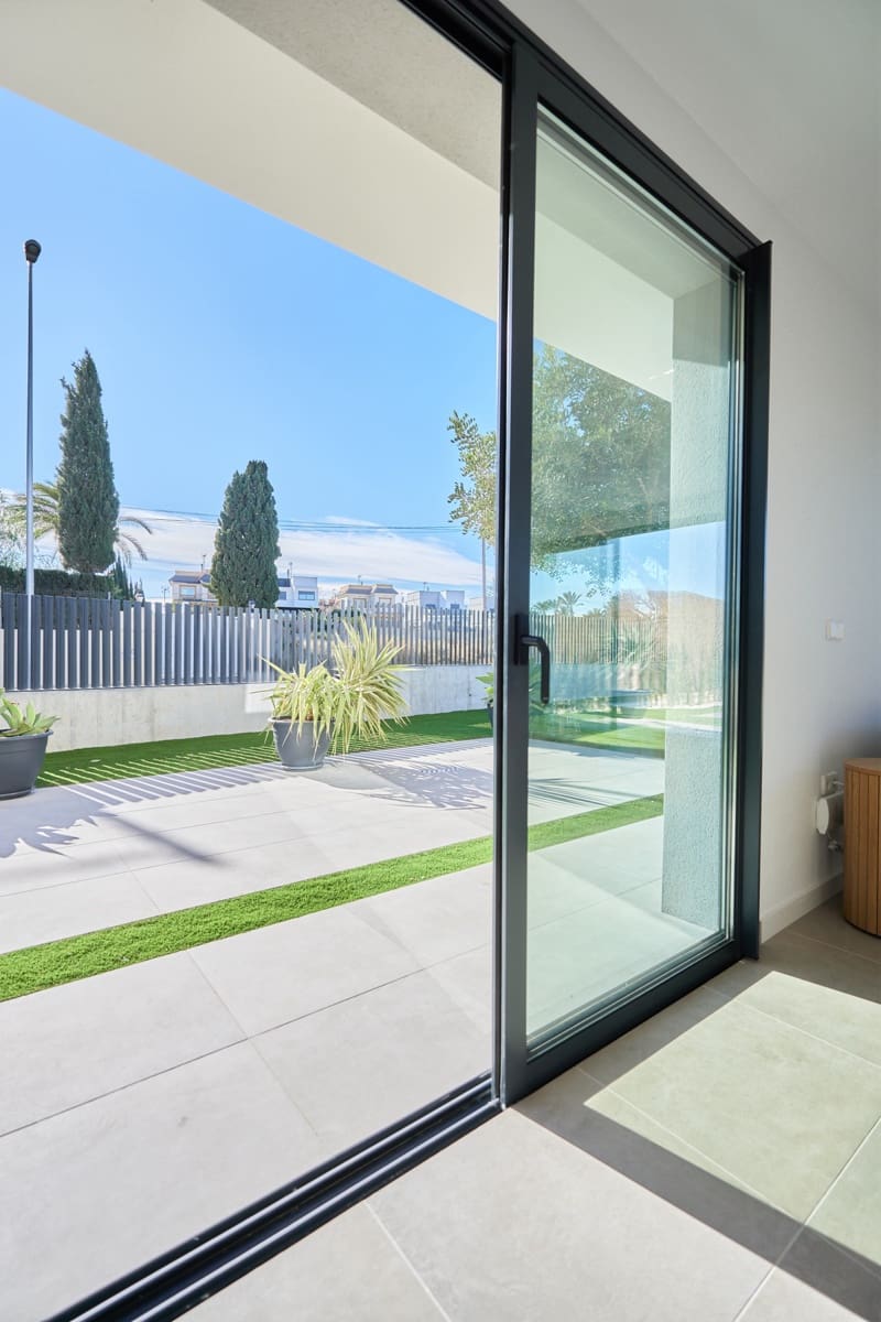 3 sovrum Villa till salu i San Miguel de Salinas med pool garage - 625 000 € (Ref: 9541322)