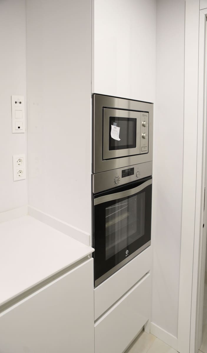 2 Zimmer Apartment zu verkaufen in Benidorm mit Pool Garage - 690.000 € (Ref: 9541337)