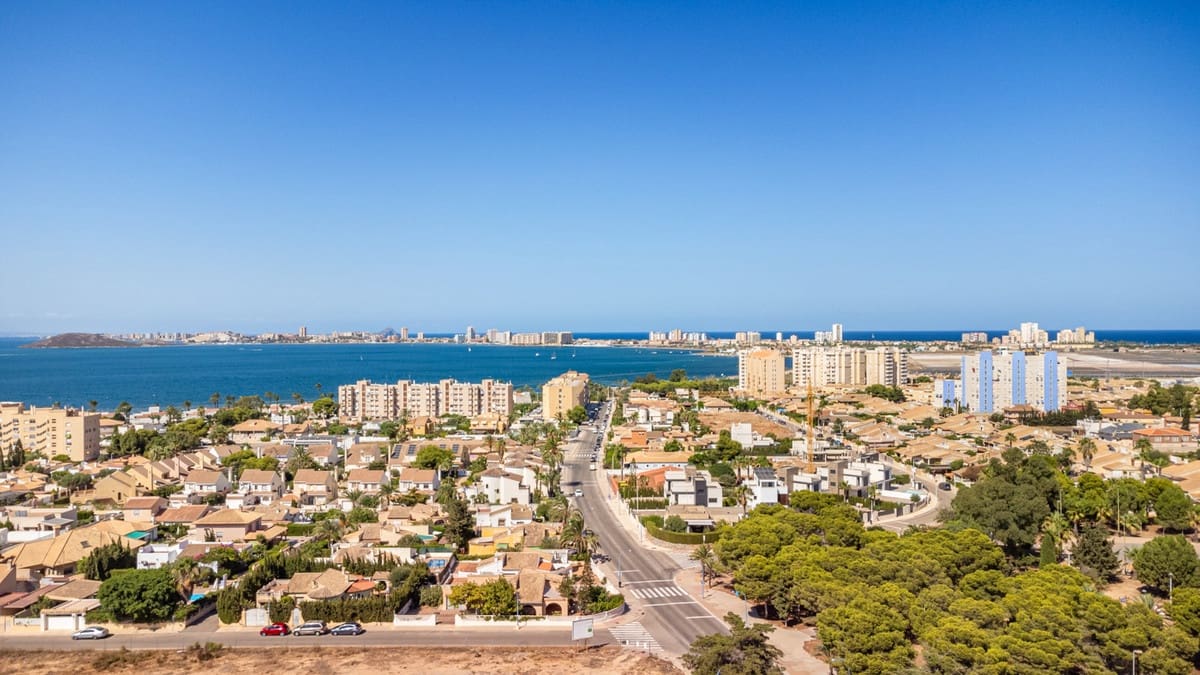 2 quarto Moradia para venda em Playa Honda com piscina garagem - 455 000 € (Ref: 9541345)