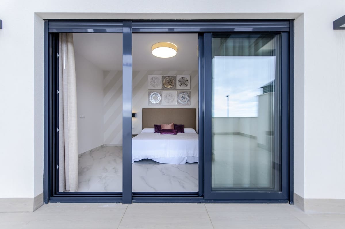 3 chambre Villa/Maison à vendre à Orihuela Costa avec piscine garage - 995 000 € (Ref: 9541349)