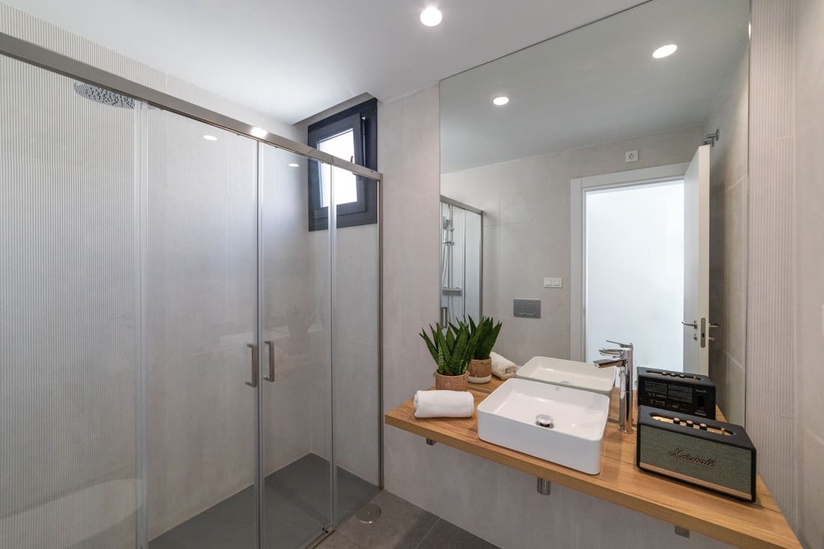 Chalet de 3 habitaciones en Polop en venta con piscina garaje - 470.000 € (Ref: 9541360)