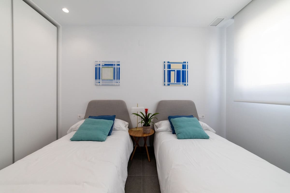 Chalet de 3 habitaciones en Polop en venta con piscina garaje - 470.000 € (Ref: 9541360)