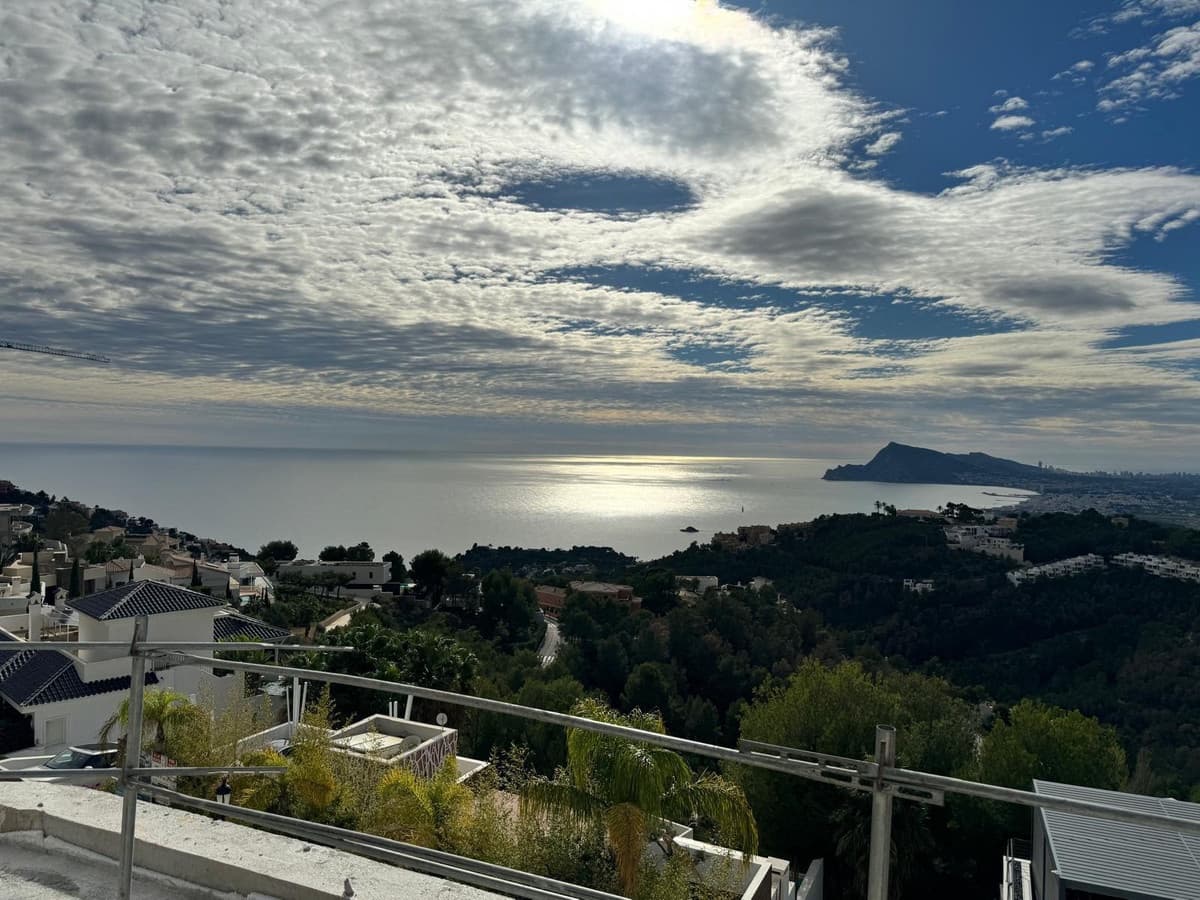 5 makuuhuone Huvila myytävänä paikassa Altea mukana uima-altaan 
autotalli - 5 900 000 € (Ref: 9541364)