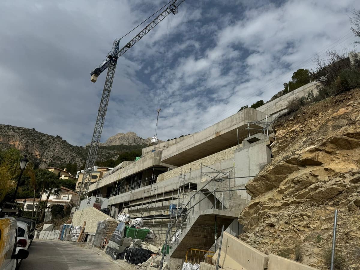 5 makuuhuone Huvila myytävänä paikassa Altea mukana uima-altaan 
autotalli - 5 900 000 € (Ref: 9541364)