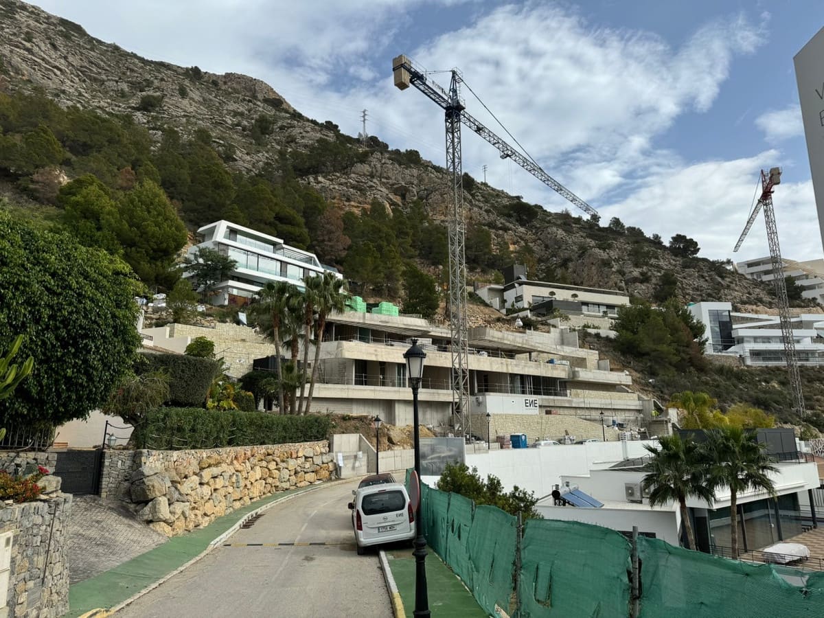 5 makuuhuone Huvila myytävänä paikassa Altea mukana uima-altaan 
autotalli - 5 900 000 € (Ref: 9541364)