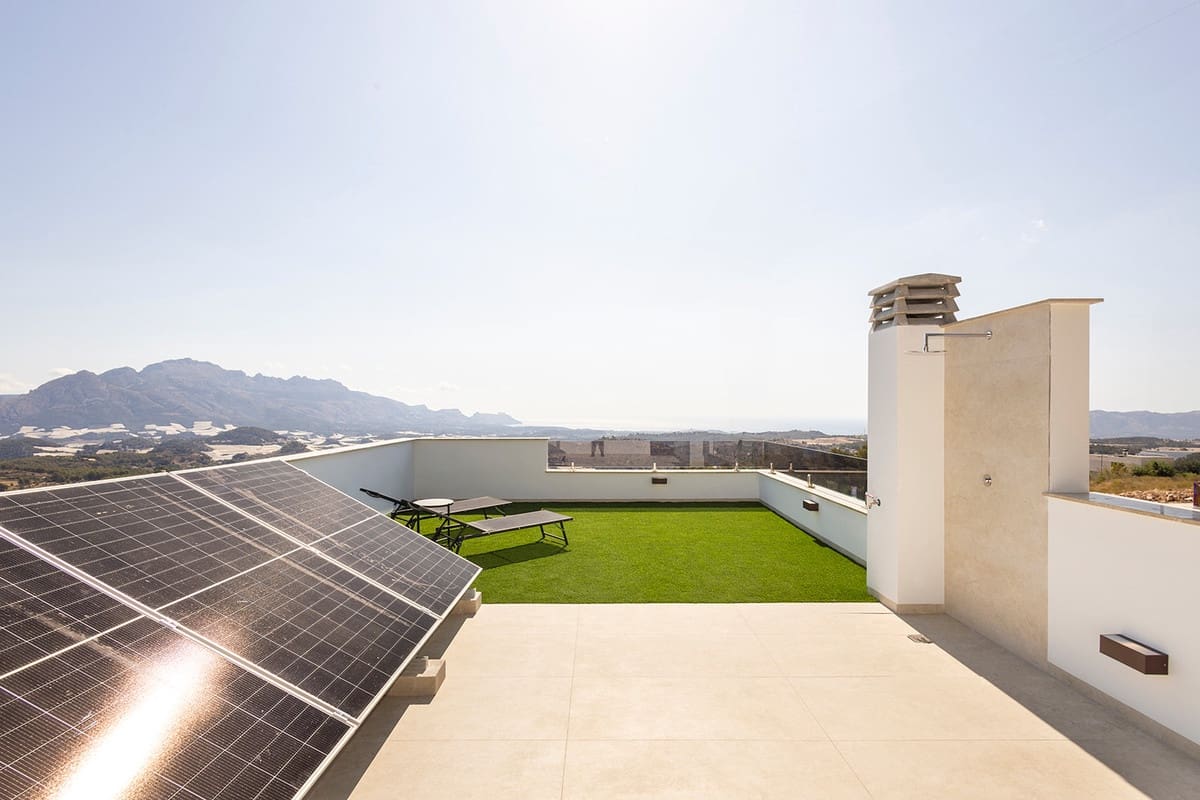 Chalet de 3 habitaciones en Polop en venta con piscina garaje - 598.000 € (Ref: 9541374)