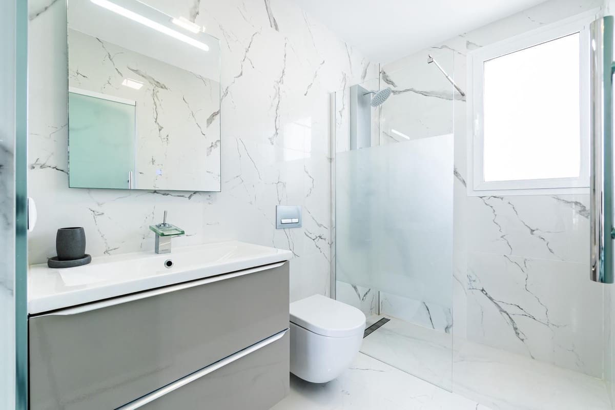 3 makuuhuone Huvila myytävänä paikassa La Zenia mukana uima-altaan 
autotalli - 575 000 € (Ref: 9541387)