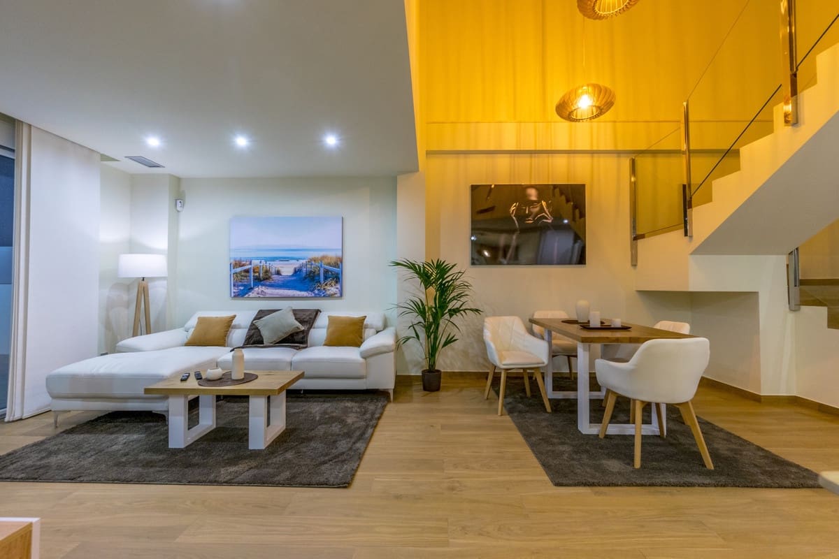 3 bedroom Villa for sale in Ciudad Quesada with pool garage - € 649,000 (Ref: 9541393)