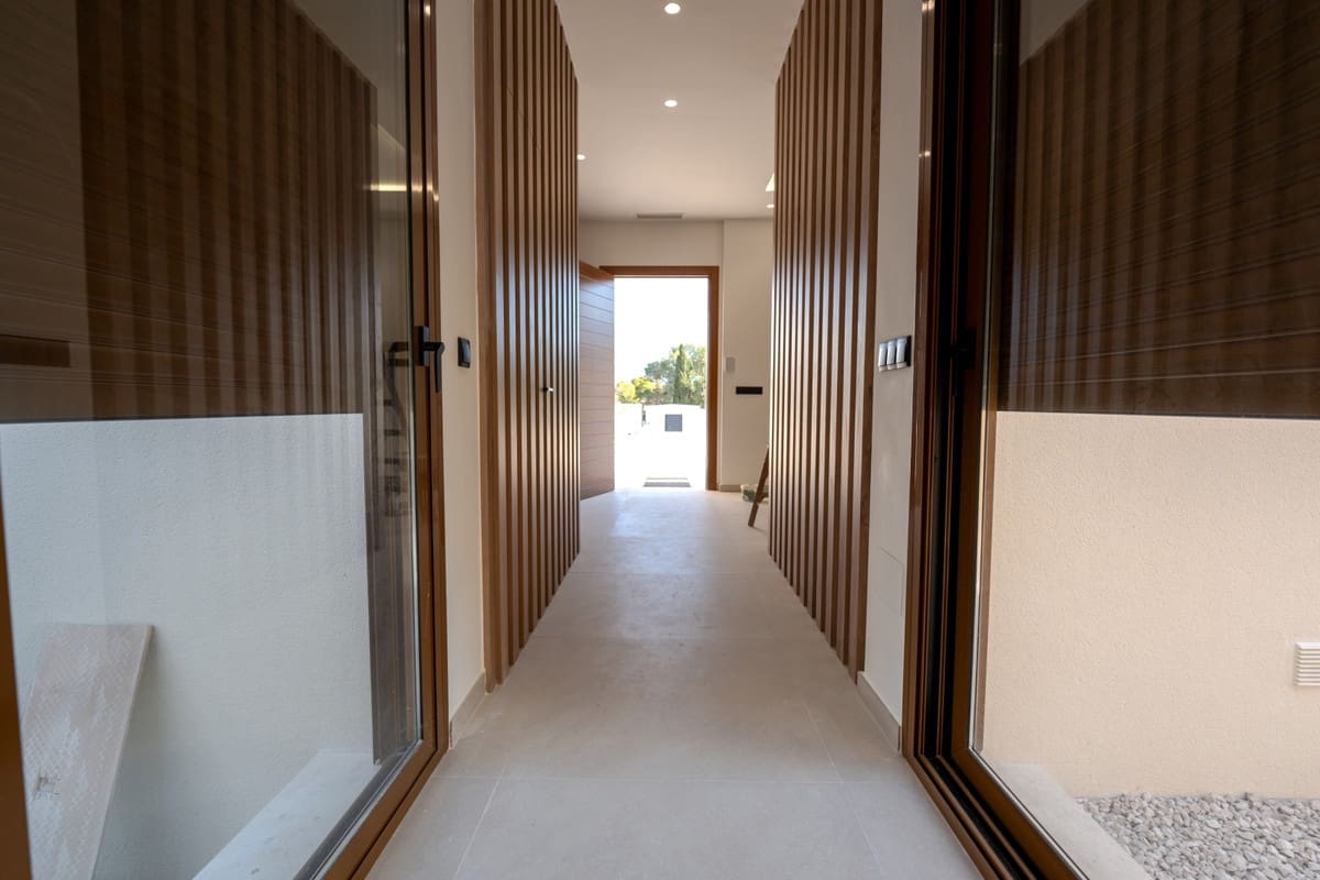 4 bedroom Villa for sale in Algorfa with pool - € 995,000 (Ref: 9541433)