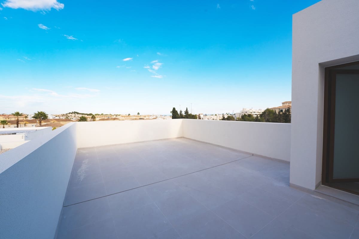 4 bedroom Villa for sale in Algorfa with pool - € 995,000 (Ref: 9541433)