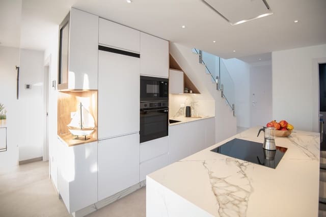 3 sovrum Radhus till salu i Los Alcázares med pool garage - 595 000 € (Ref: 9541442)