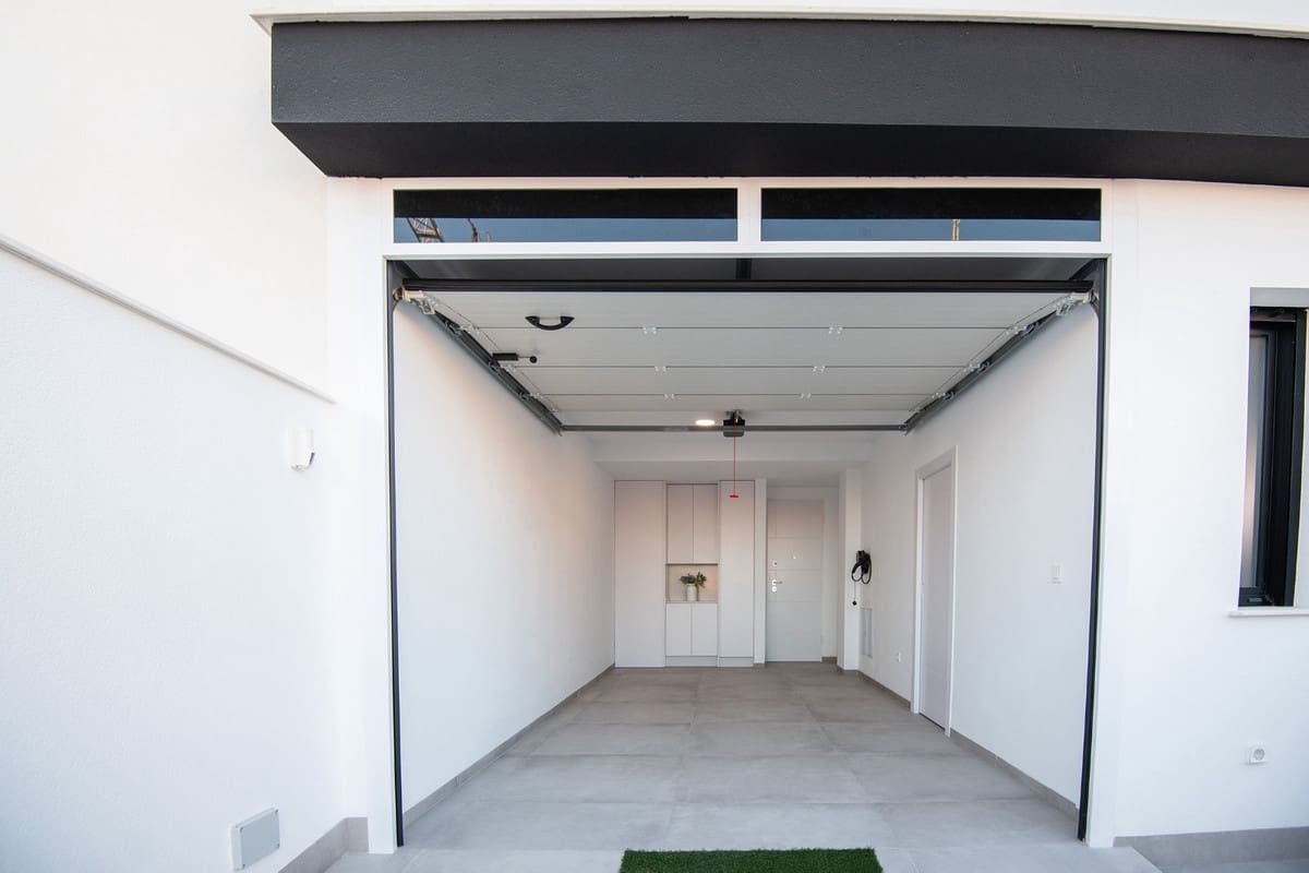 3 sovrum Radhus till salu i Los Alcazares med pool garage - 595 000 € (Ref: 9541442)