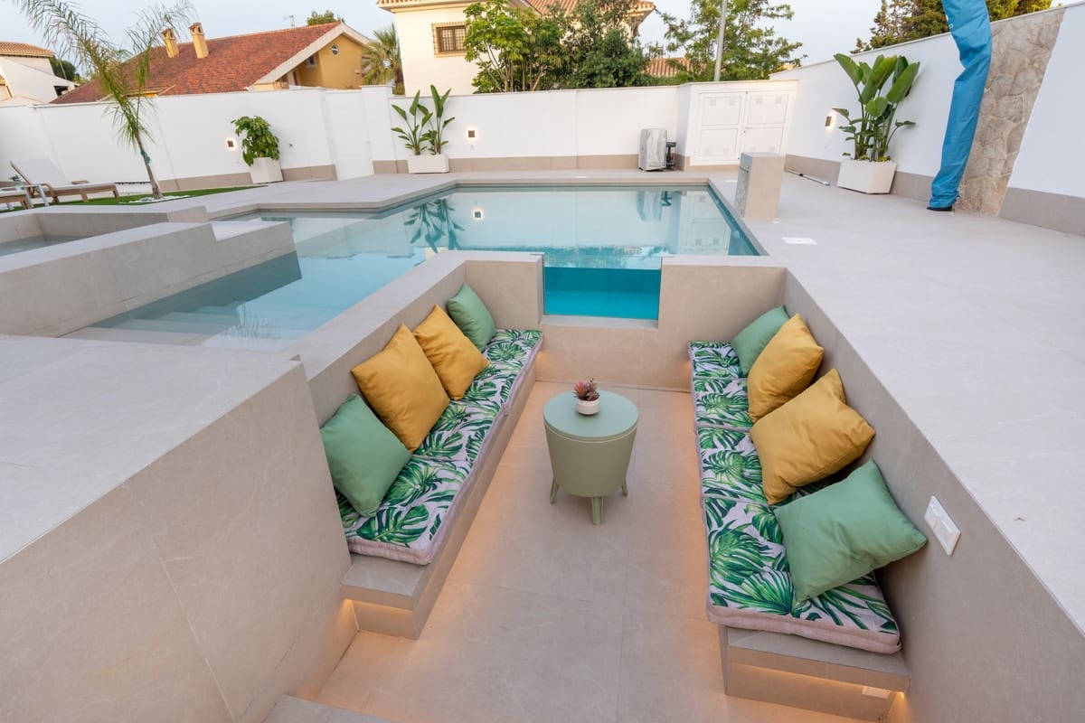 4 quarto Moradia para venda em Orihuela Costa com piscina garagem - 1 350 000 € (Ref: 9541447)