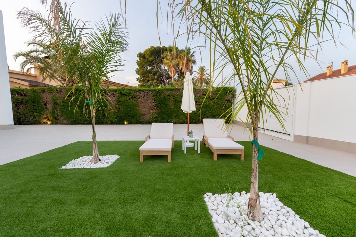 4 quarto Moradia para venda em Orihuela Costa com piscina garagem - 1 350 000 € (Ref: 9541447)