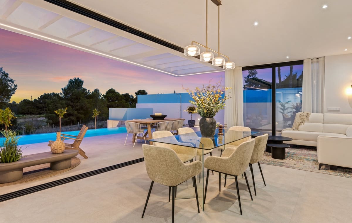 Chalet de 4 habitaciones en Polop en venta con piscina garaje - 725.000 € (Ref: 9541481)