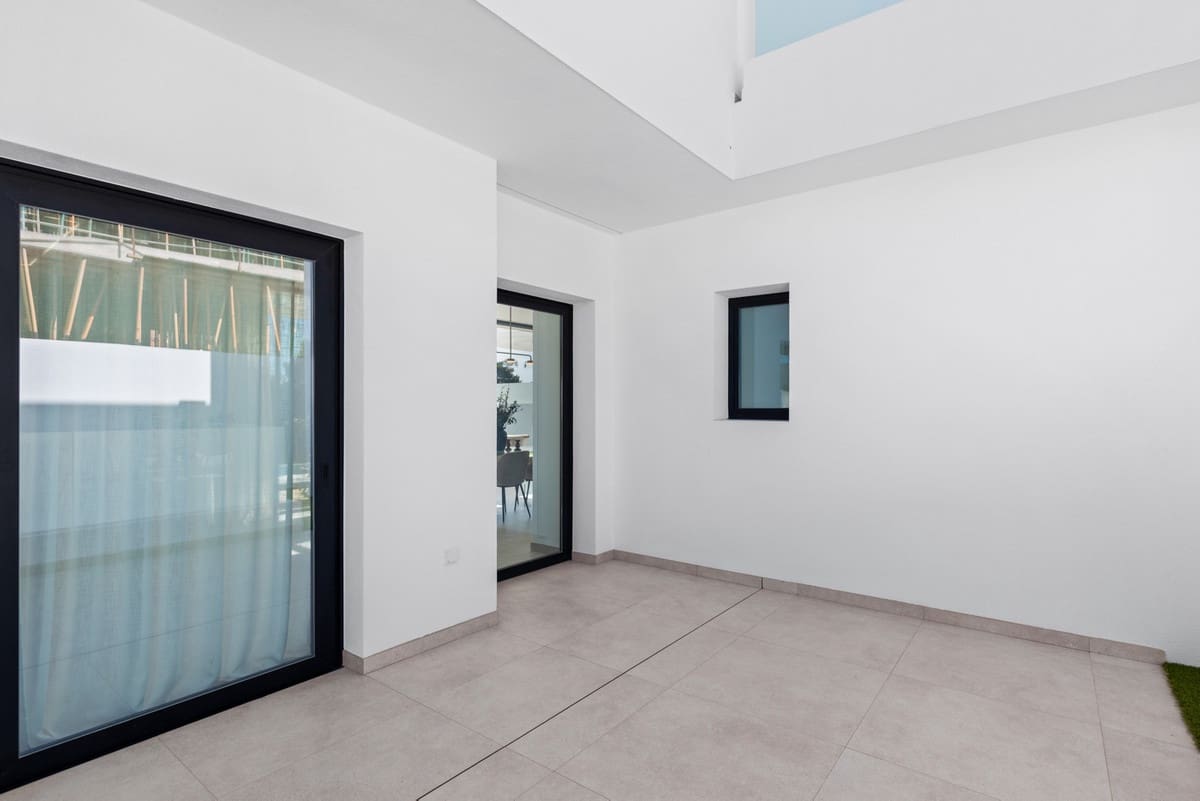 Chalet de 4 habitaciones en Polop en venta con piscina garaje - 725.000 € (Ref: 9541481)