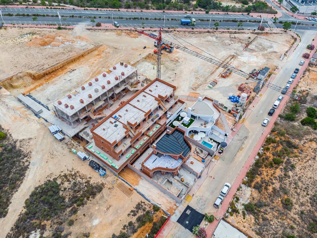 3 makuuhuone Rivitalo myytävänä paikassa Orihuela mukana uima-altaan 
autotalli - 414 000 € (Ref: 9541494)