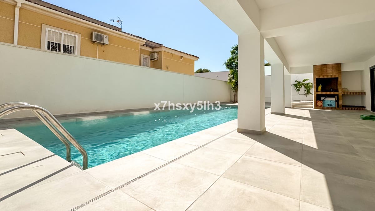 4 sovrum Villa till salu i Orihuela med pool garage - 995 000 € (Ref: 9541502)