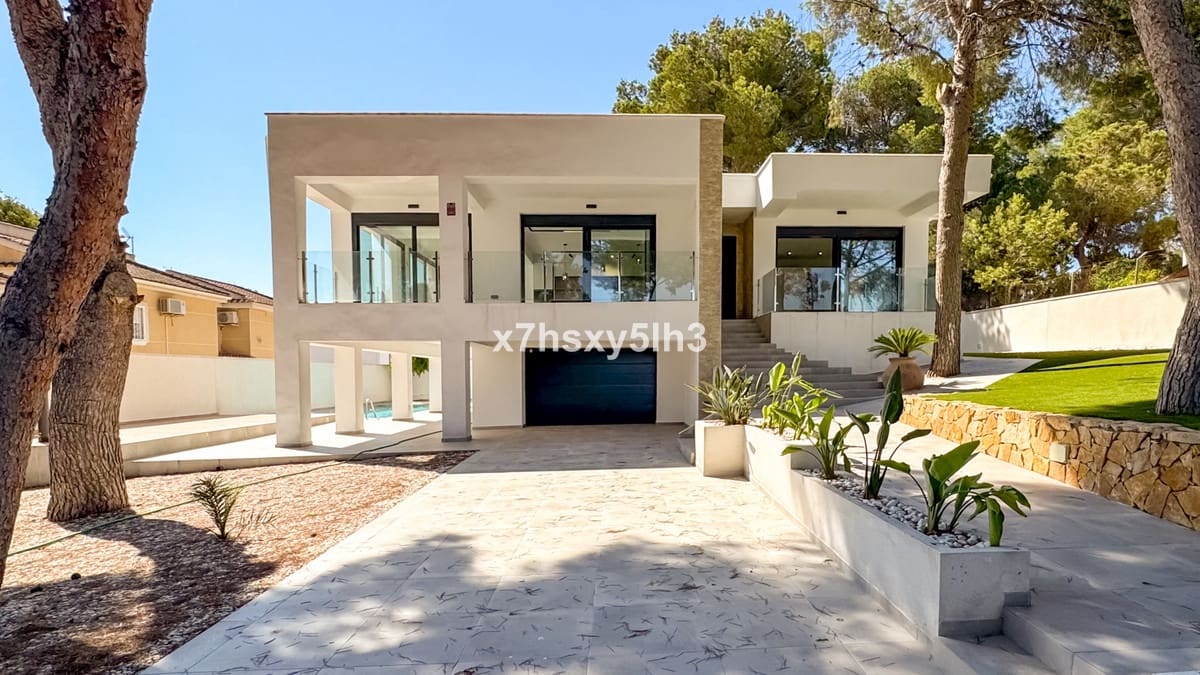 4 sovrum Villa till salu i Orihuela med pool garage - 995 000 € (Ref: 9541502)