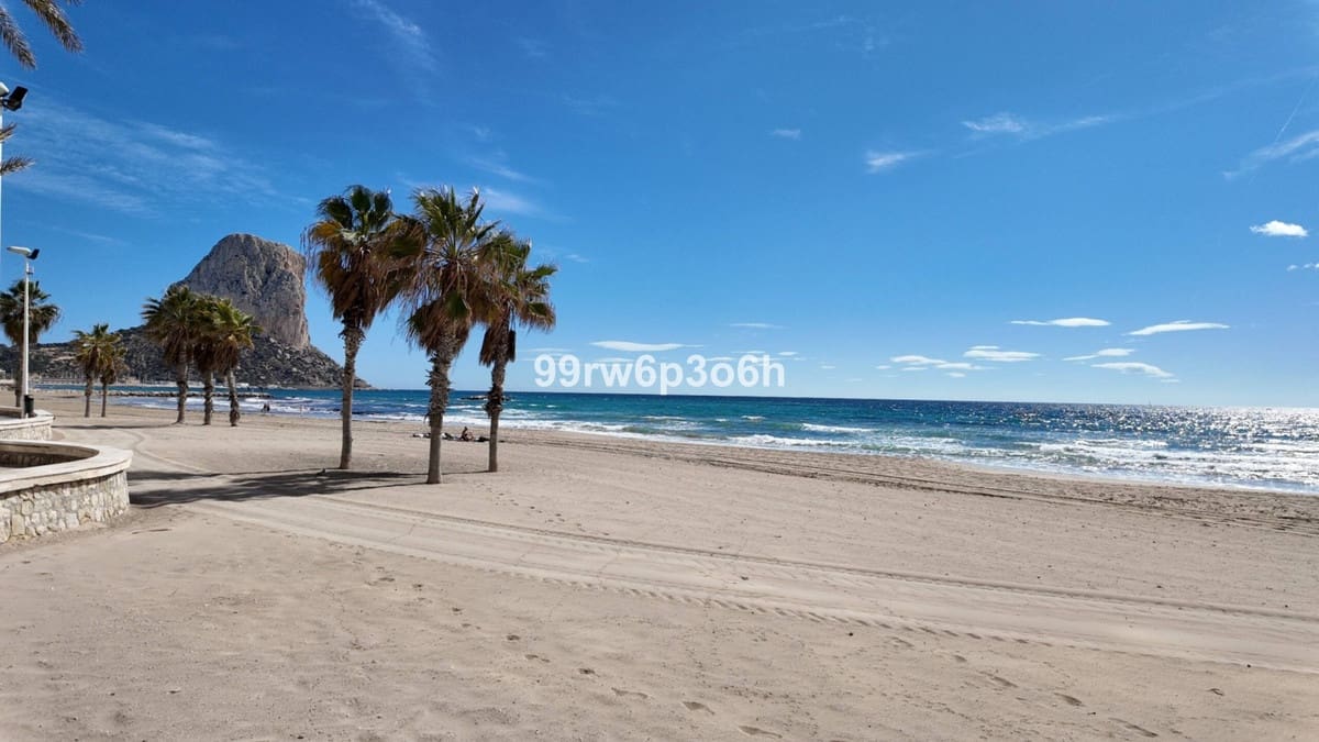 4 bedroom Villa for sale in Calpe / Calp with pool garage - € 2,490,000 (Ref: 9541529)