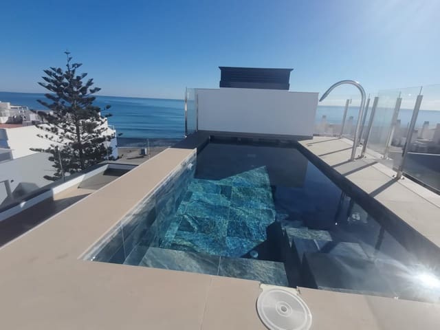 1 soveværelse Penthouse til salg i Torrevieja med swimmingpool - € 425.000 (Ref: 9541536)