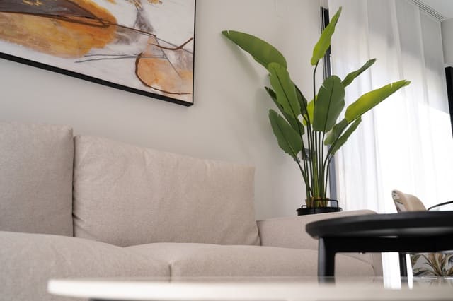 2 soverom Leilighet til salgs i Pilar de la Horadada med svømmebasseng garasje - € 330 000 (Ref: 9551685)