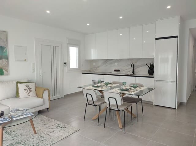 3 makuuhuone Huvila myytävänä paikassa Mazarrón mukana uima-altaan 
autotalli - 325 000 € (Ref: 9551698)