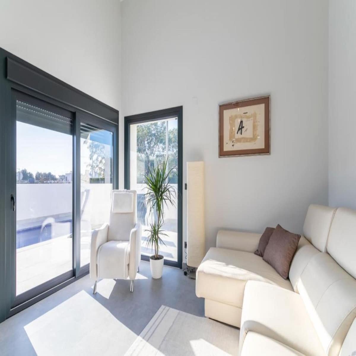 2 makuuhuone Rivitalo myytävänä paikassa Daya Nueva mukana uima-altaan 
autotalli - 266 000 € (Ref: 9551724)