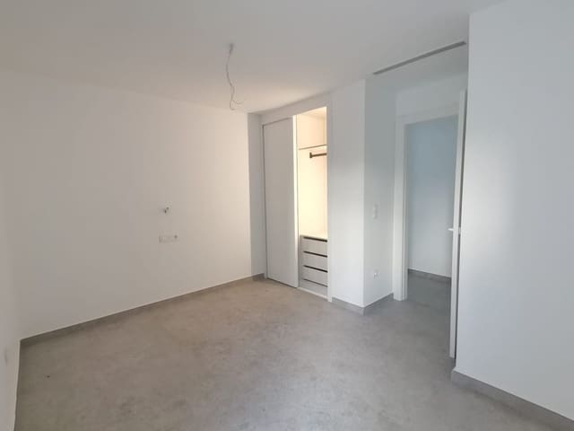 3 Zimmer Apartment zu verkaufen in Torrevieja mit Pool Garage - 370.000 € (Ref: 9551783)